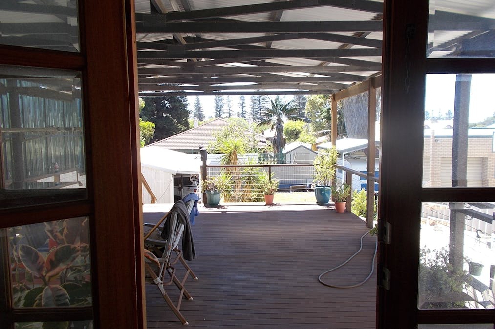 27 Dampier Street, Beachlands, WA, 6530 - Image 11