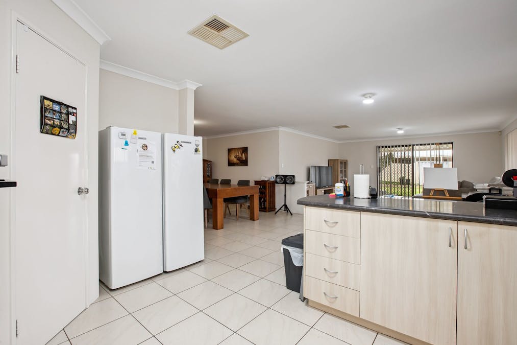 4 Dunns Way, Port Kennedy, WA, 6172 - Image 4