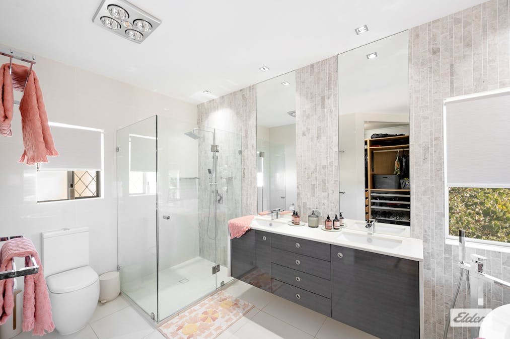 11 Piper Street, West Gladstone, QLD, 4680 - Image 9