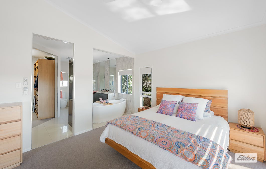 11 Piper Street, West Gladstone, QLD, 4680 - Image 7