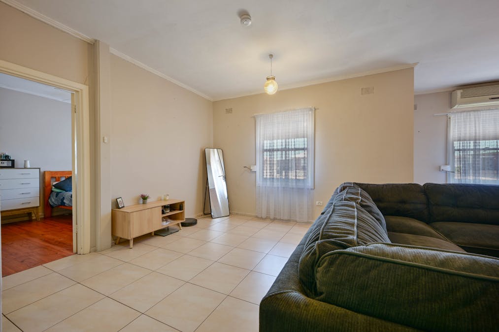 8 Walsh Street, Whyalla Norrie, SA, 5608 - Image 5