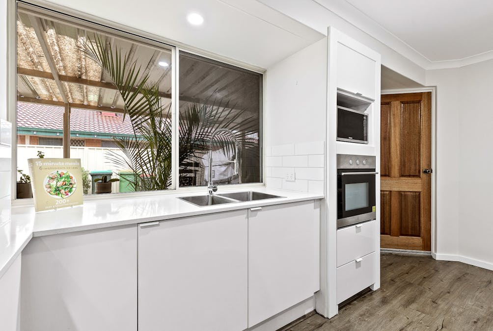 13 Sunningdale Circle, Cooloongup, WA, 6168 - Image 11