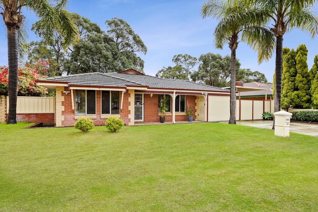 13 Sunningdale Circle, Cooloongup, WA, 6168 - Image 2