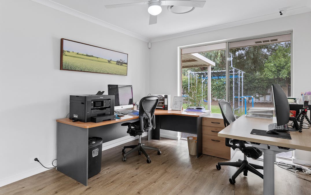 13 Sunningdale Circle, Cooloongup, WA, 6168 - Image 12