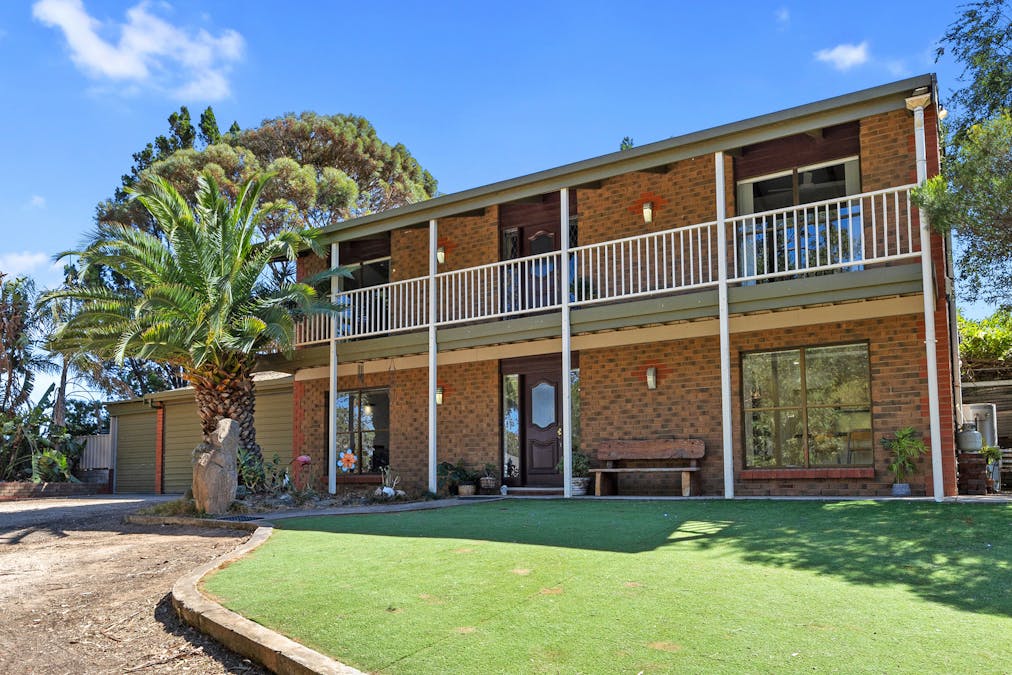 12 Mitchell Avenue, Murray Bridge East, SA, 5253 - Image 2