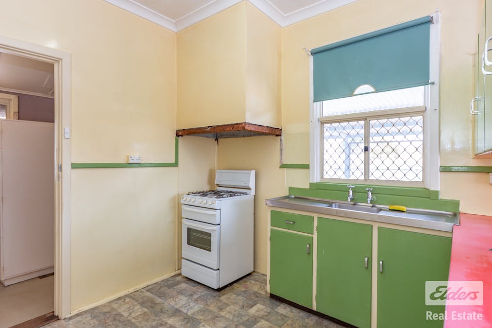 1 Strickland Avenue, Northam, WA, 6401 - Image 8