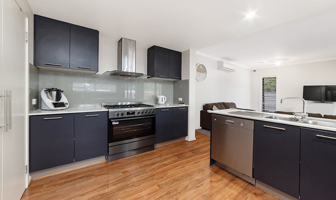 1 School Court, Hamilton, VIC, 3300 - Image 2