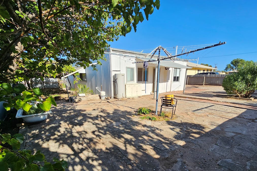 11 Penna Street, Thevenard, SA, 5690 - Image 2