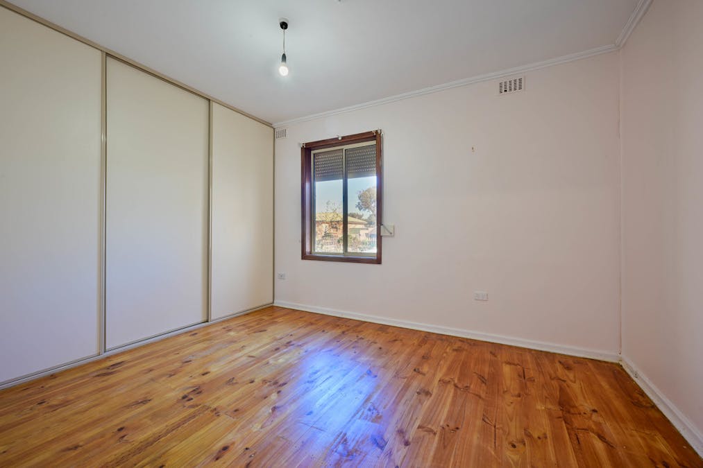 17 Booth Street, Whyalla Stuart, SA, 5608 - Image 8