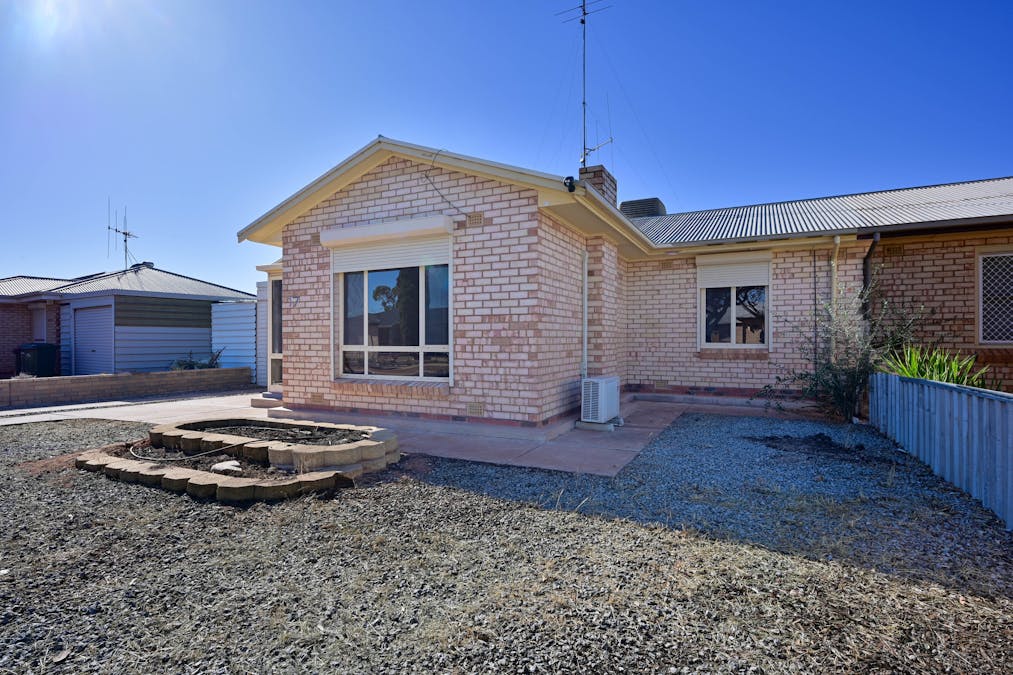 17 Booth Street, Whyalla Stuart, SA, 5608 - Image 3