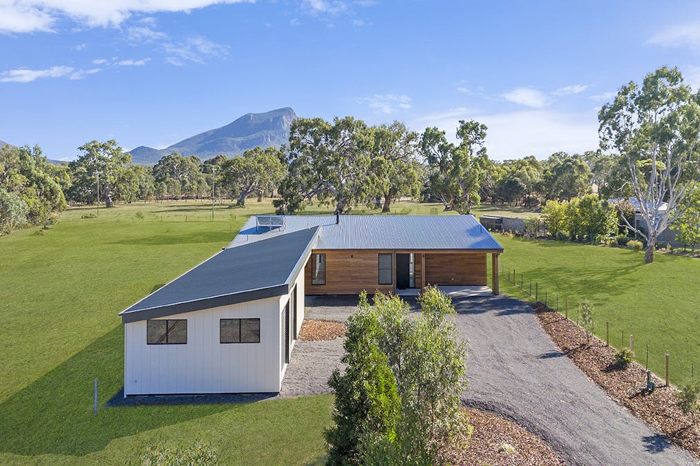 6 Henty Street, Dunkeld, VIC, 3294 - Image 1