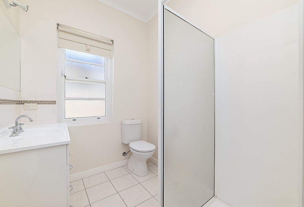 7 Elva Avenue, Hamilton, VIC, 3300 - Image 11