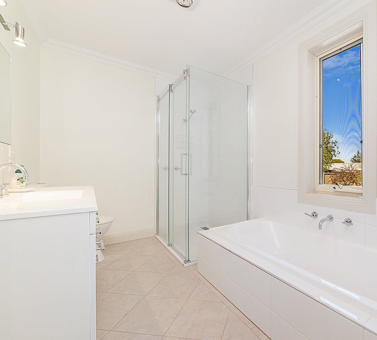 7 Elva Avenue, Hamilton, VIC, 3300 - Image 10