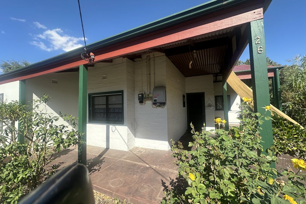 25 Taylor Street, Dumbleyung, WA, 6350 - Image 2