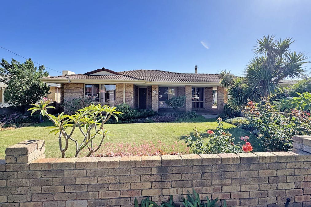 27 Hamersley Street, Esperance, WA, 6450 - Image 1