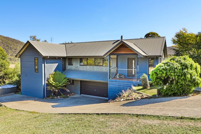 6 Lightwood Drive, Merrijig, VIC, 3723 - Image 1