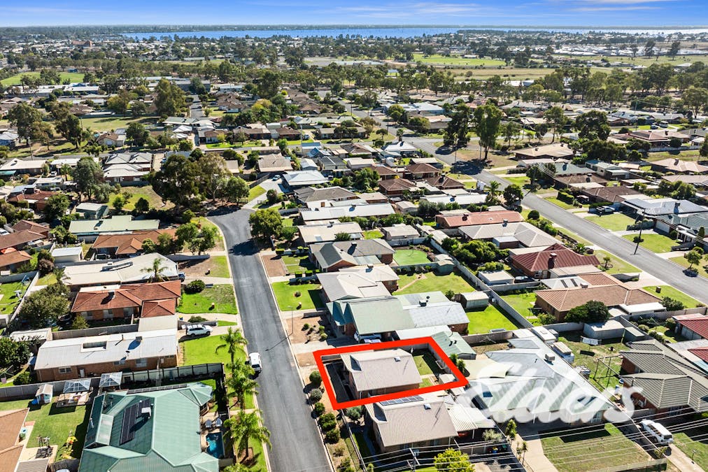 2/96 South Road, Yarrawonga, VIC, 3730 - Image 2