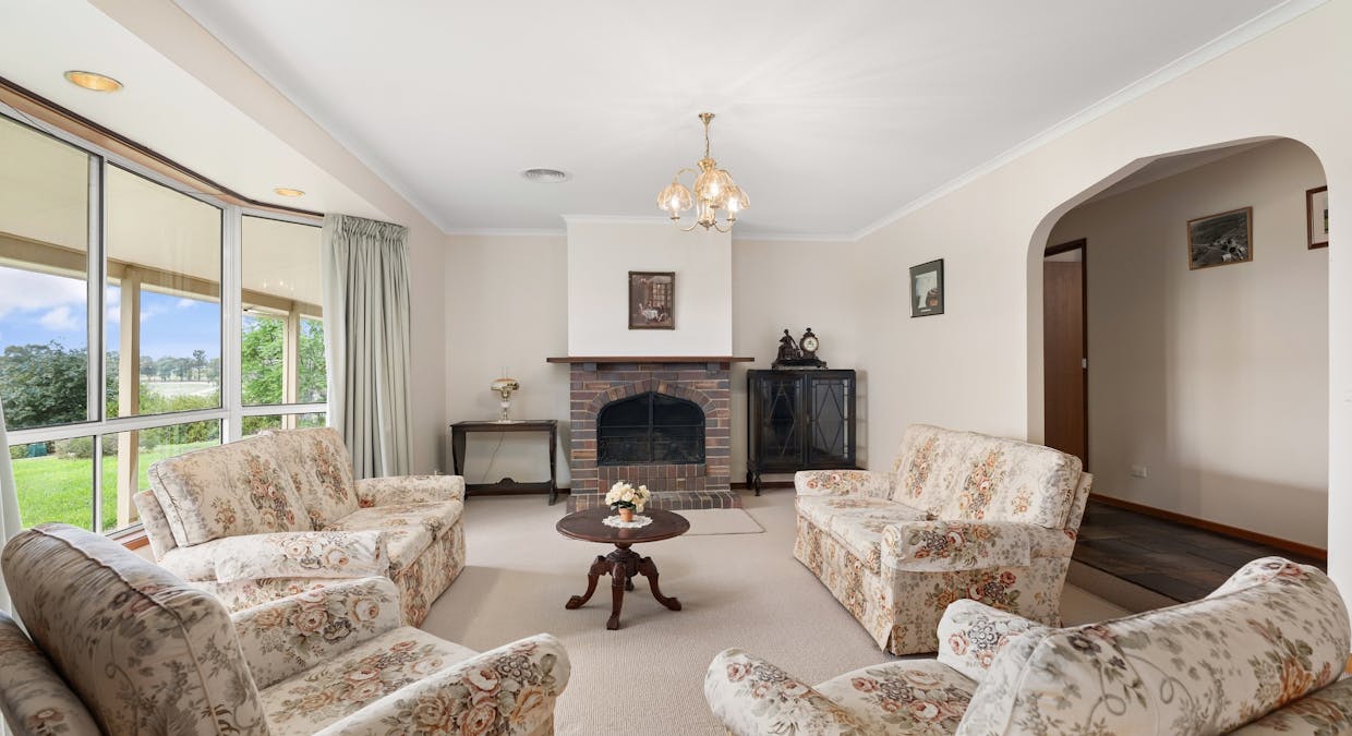 73 Waterside Lane, Table Top, NSW, 2640 - Image 3