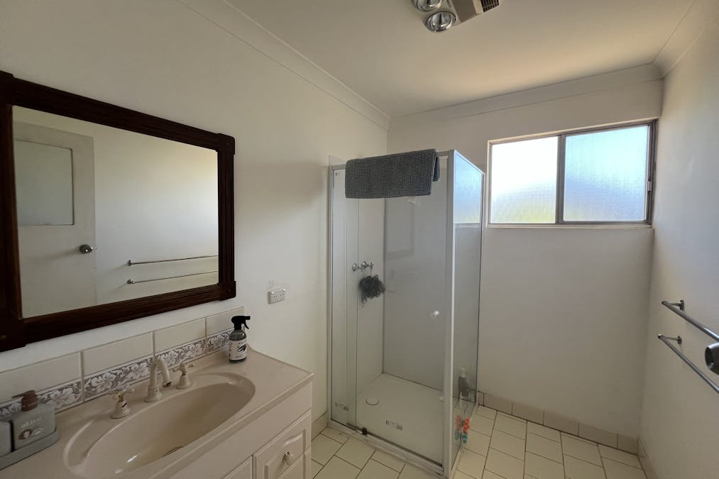 7 Doreen Street, Narembeen, WA, 6369 - Image 9
