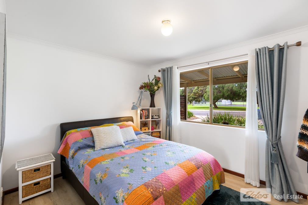 2 Grove Street West, Little Grove, WA, 6330 - Image 19