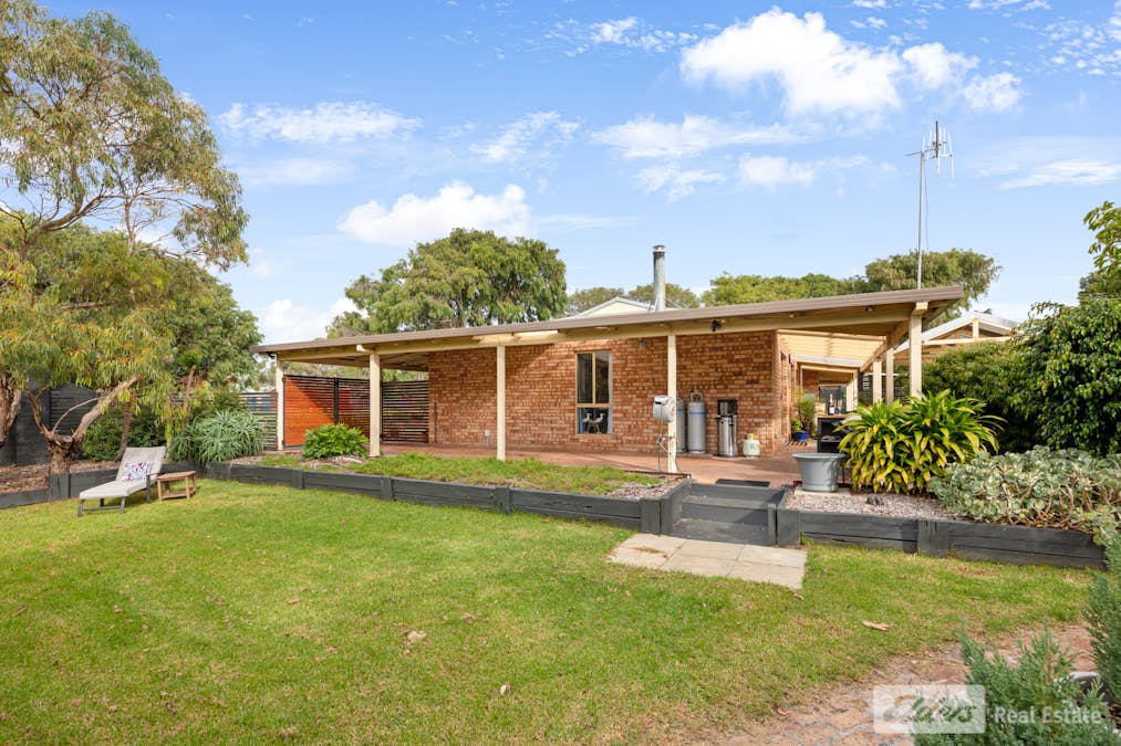 2 Grove Street West, Little Grove, WA, 6330 - Image 27