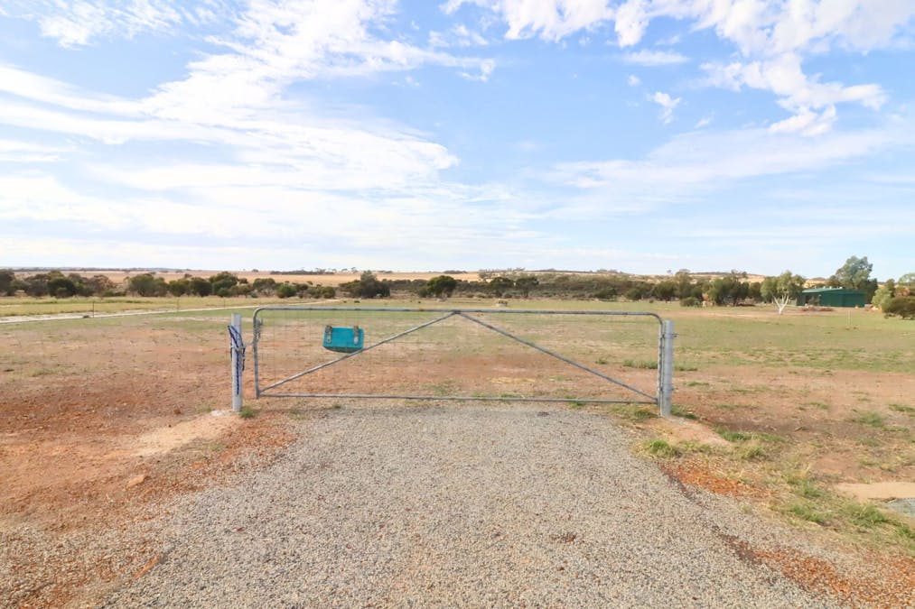 20 Stonestreet Way, Wongan Hills, WA, 6603 - Image 2