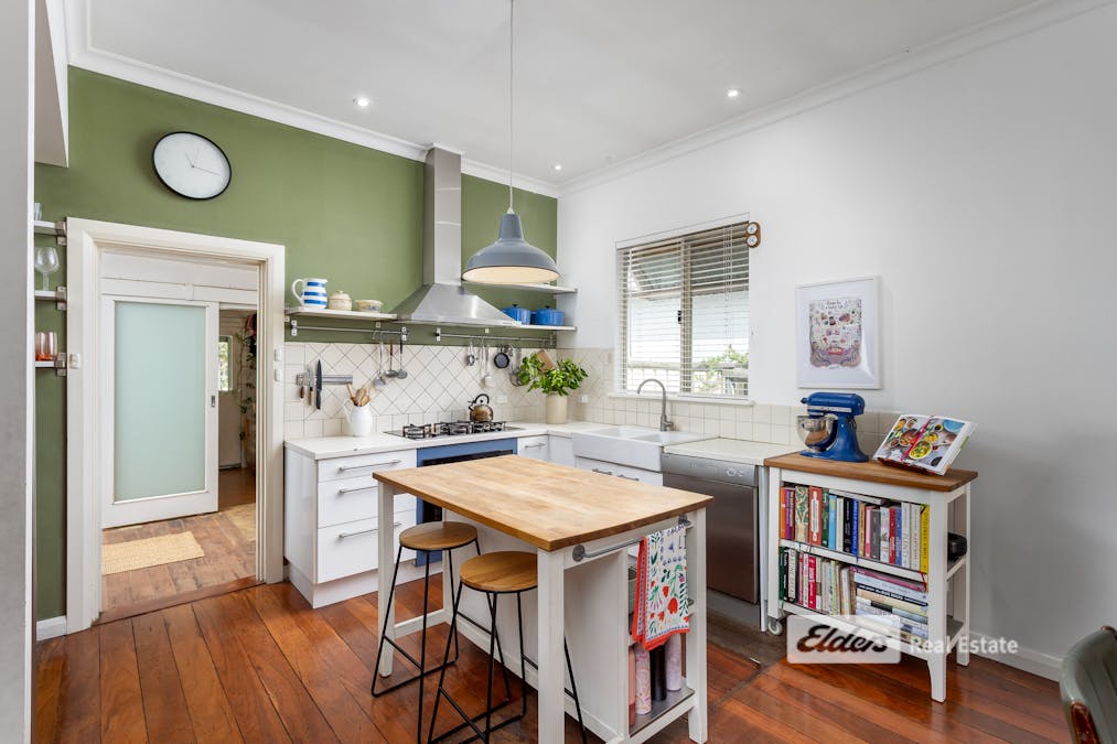 27 Thomas Street, Bunbury, WA, 6230 - Image 2