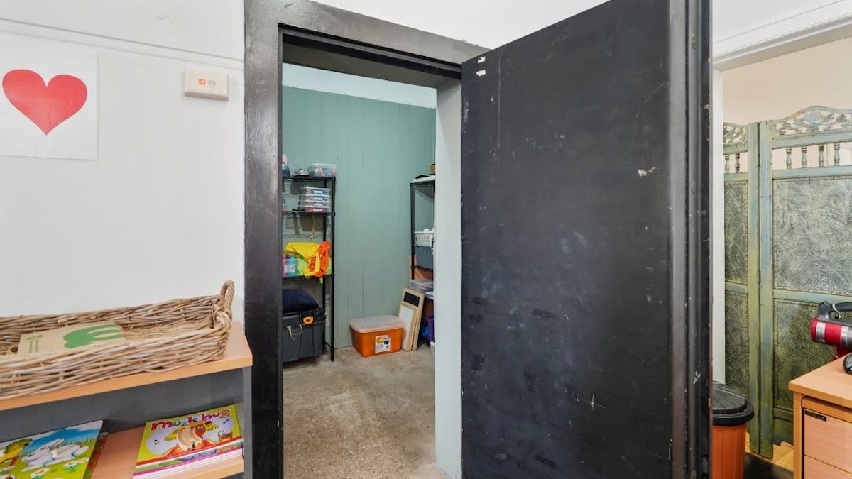 108 Caswell Street, Peak Hill, NSW, 2869 - Image 8