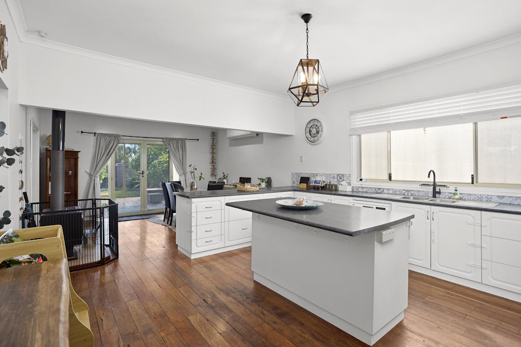39 Winton Street, Carey Park, WA, 6230 - Image 11