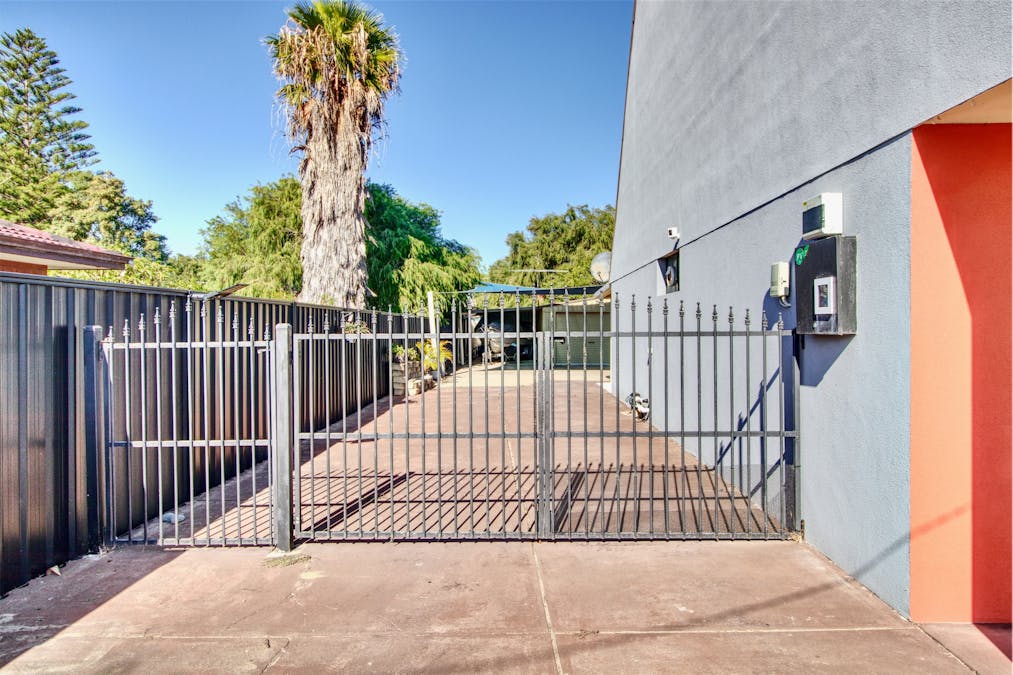 23 Edgewater Road, Safety Bay, WA, 6169 - Image 35