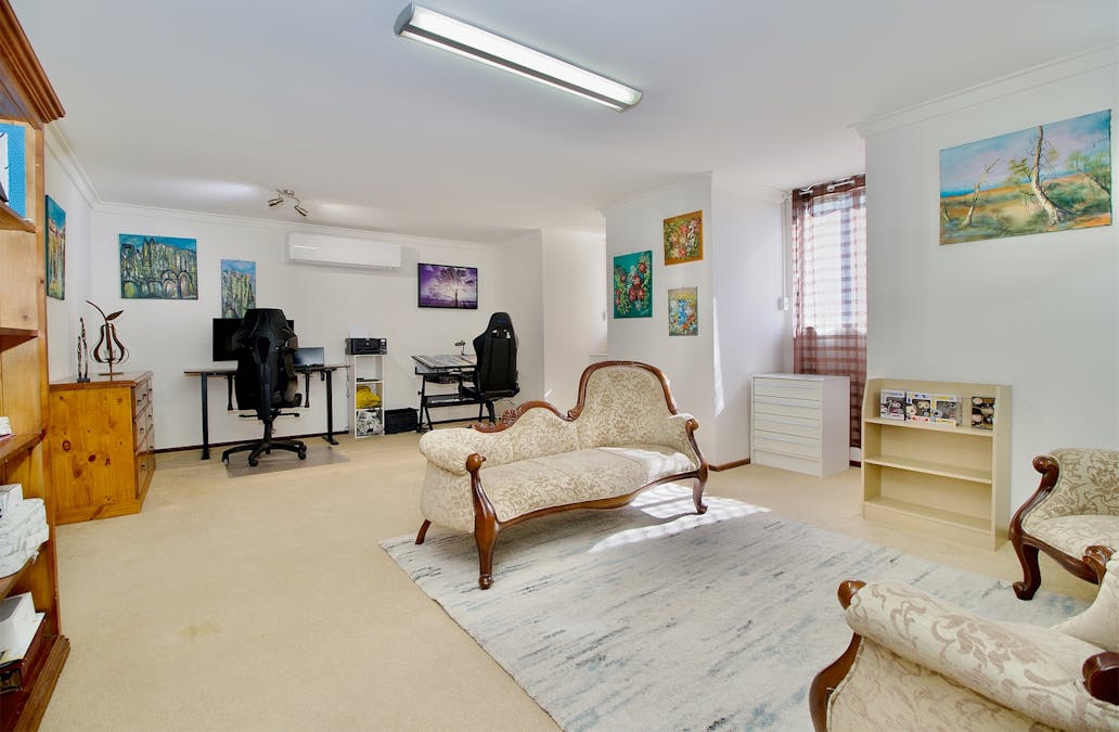 23 Edgewater Road, Safety Bay, WA, 6169 - Image 8