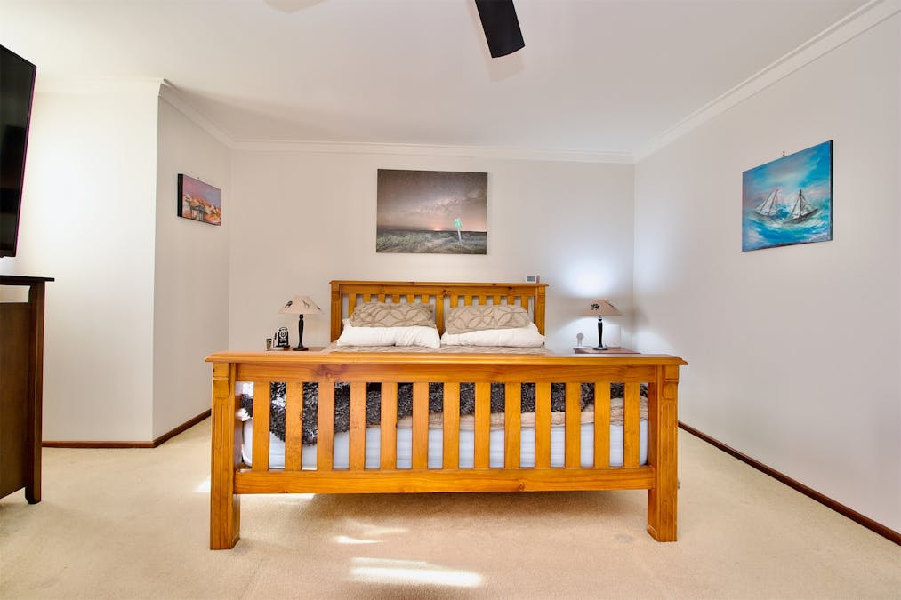 23 Edgewater Road, Safety Bay, WA, 6169 - Image 12