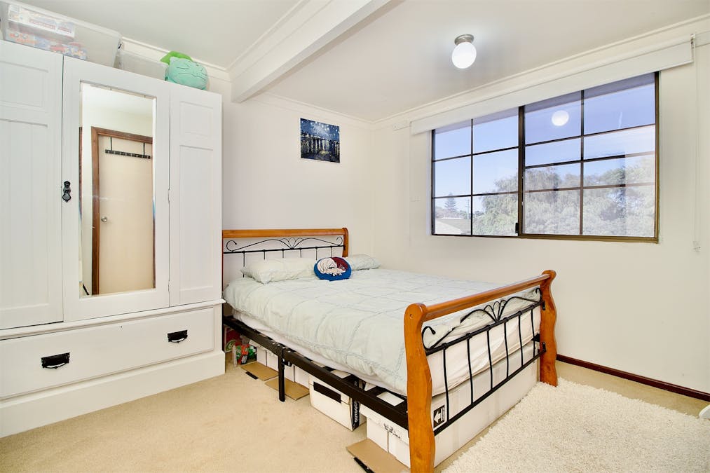23 Edgewater Road, Safety Bay, WA, 6169 - Image 15