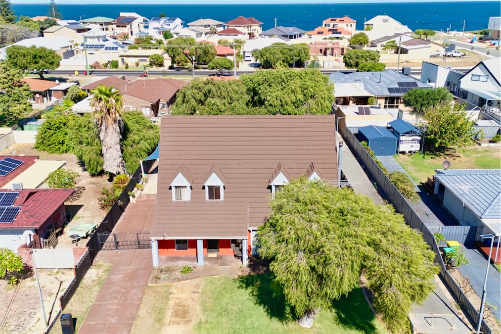 23 Edgewater Road, Safety Bay, WA, 6169 - Image 2