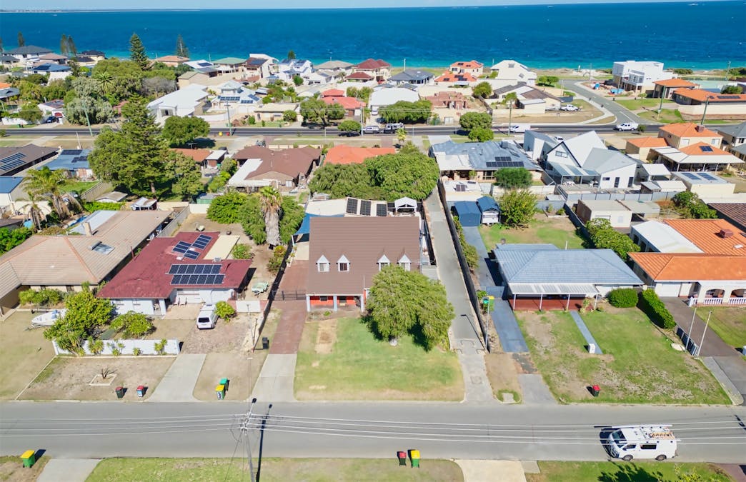 23 Edgewater Road, Safety Bay, WA, 6169 - Image 3