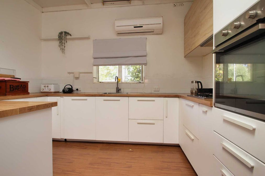 15 Jonathon Street, Clare, SA, 5453 - Image 12