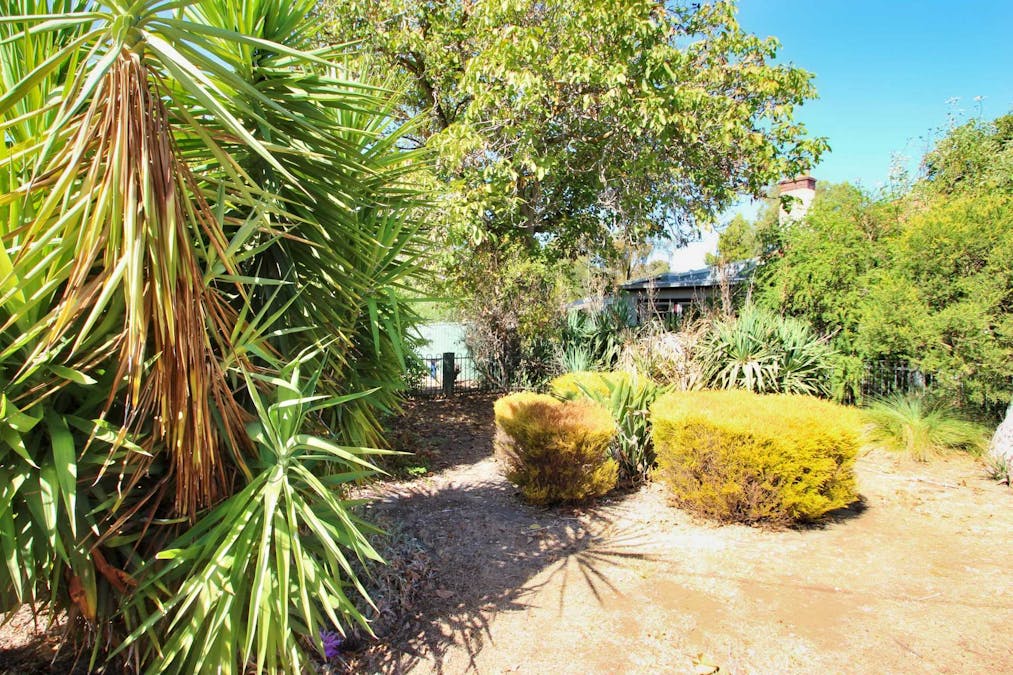 15 Jonathon Street, Clare, SA, 5453 - Image 5