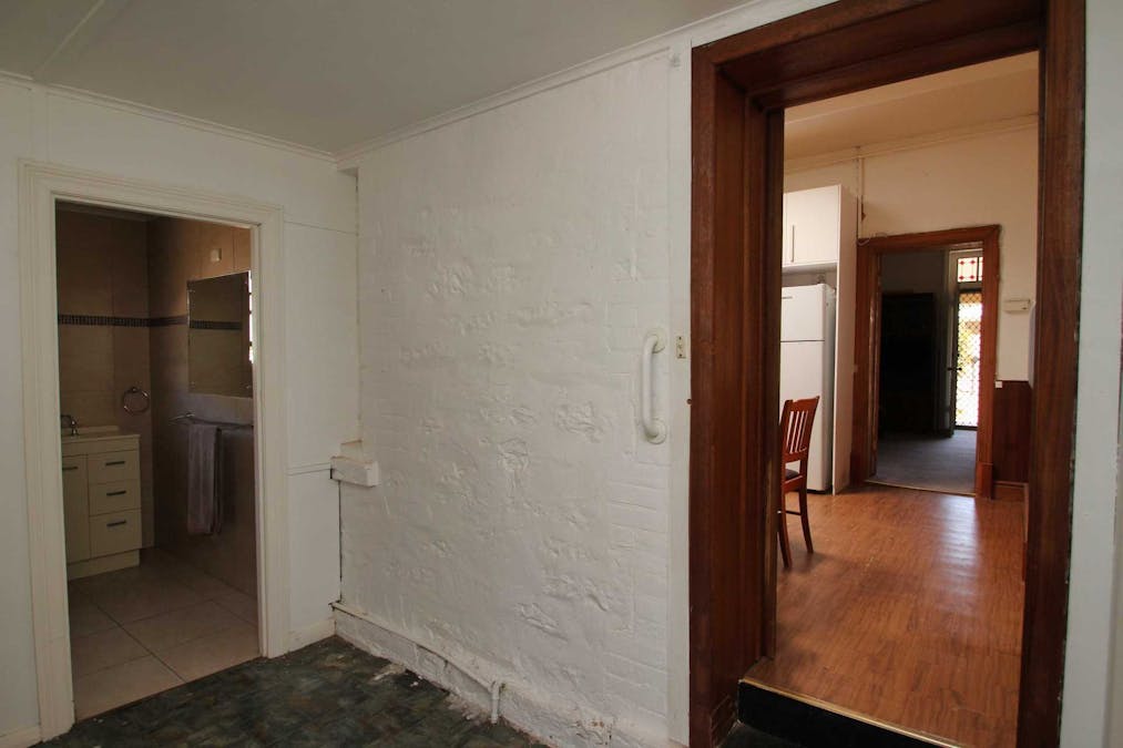 15 Jonathon Street, Clare, SA, 5453 - Image 18