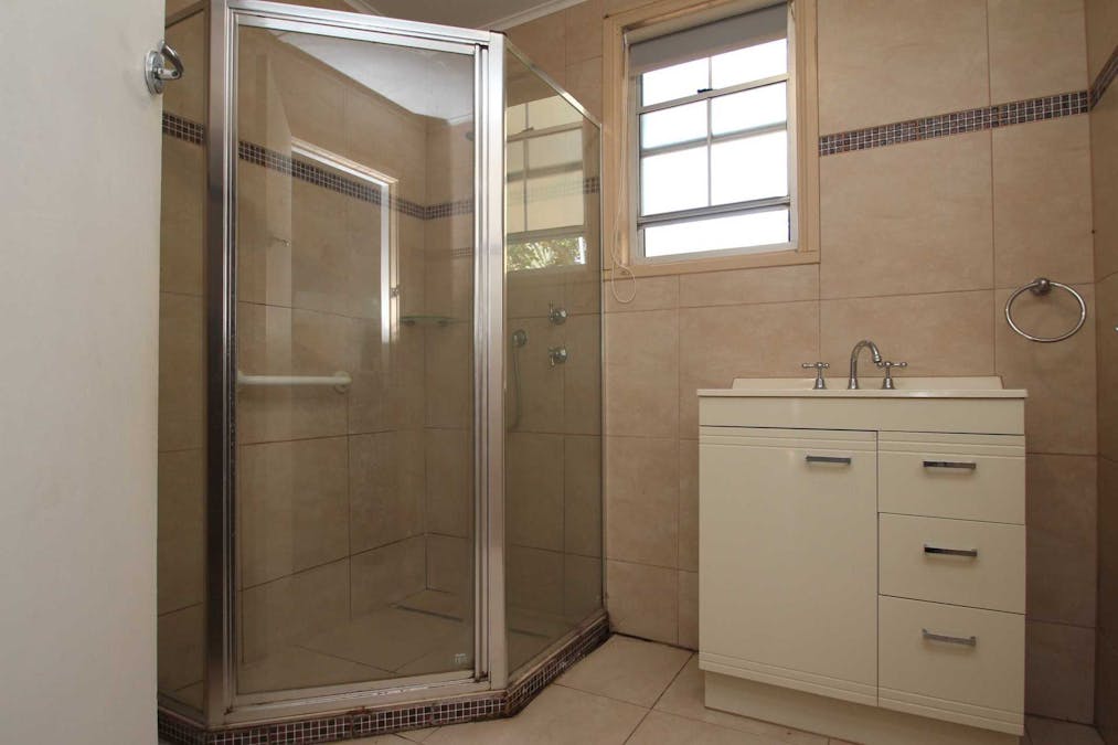 15 Jonathon Street, Clare, SA, 5453 - Image 19
