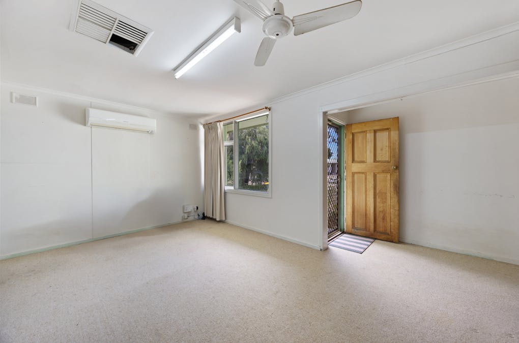 4 Hawkesbury Crescent, Lameroo, SA, 5302 - Image 3