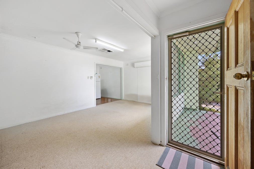 4 Hawkesbury Crescent, Lameroo, SA, 5302 - Image 2