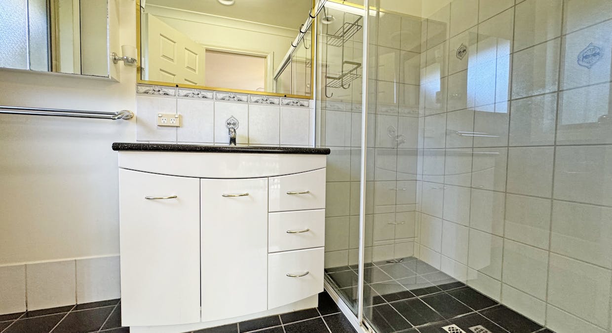 4 Clarke Court, Castletown, WA, 6450 - Image 8