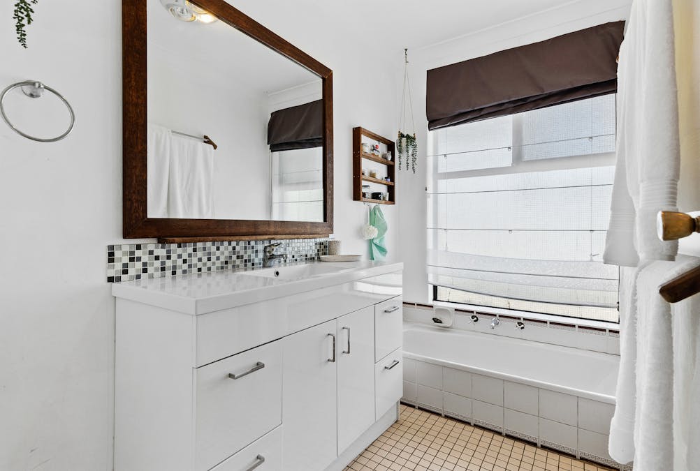 53 Cambridge Crescent, Cooloongup, WA, 6168 - Image 12