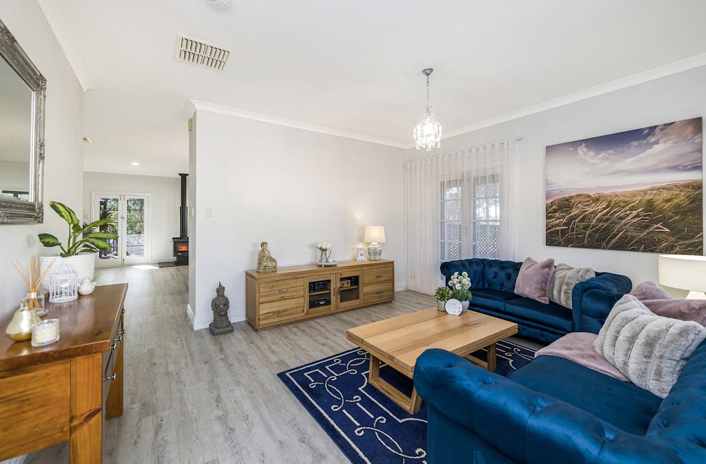 14 Maud Street, York, WA, 6302 - Image 7
