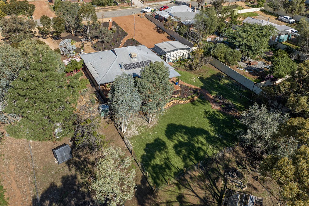 14 Maud Street, York, WA, 6302 - Image 33
