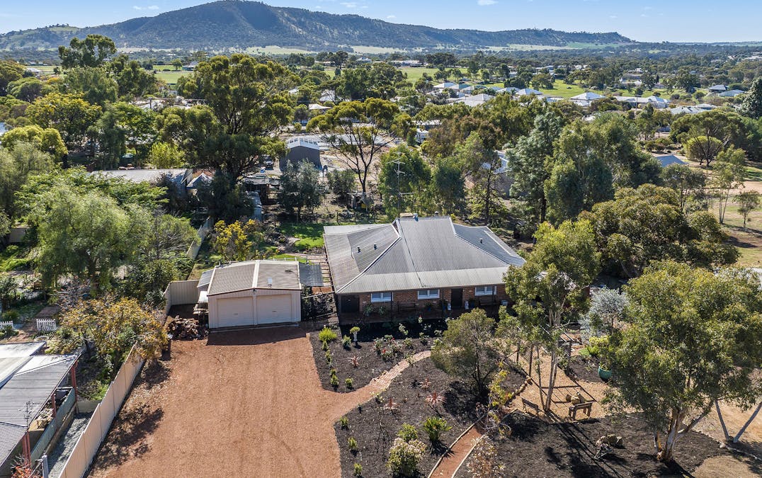 14 Maud Street, York, WA, 6302 - Image 32