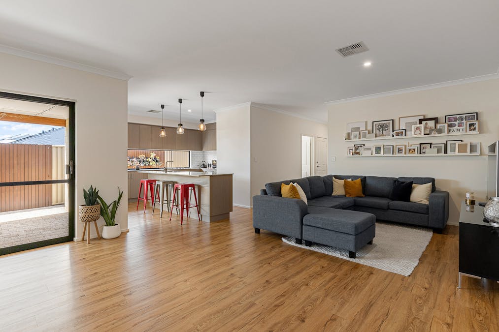 56 Highbury Boulevard, Baldivis, WA, 6171 - Image 2