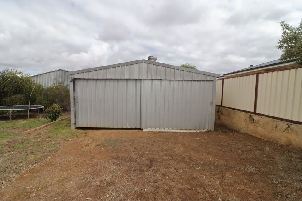 6 Stickland Street, Wongan Hills, WA, 6603 - Image 4