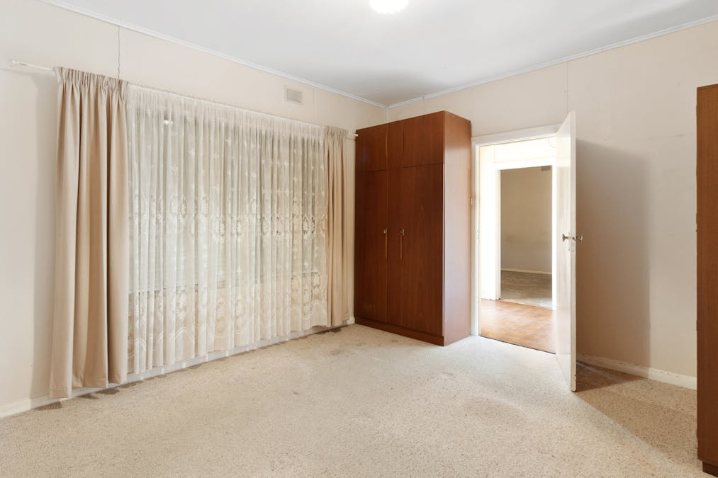 10 Cambridge Street, Jamestown, SA, 5491 - Image 4