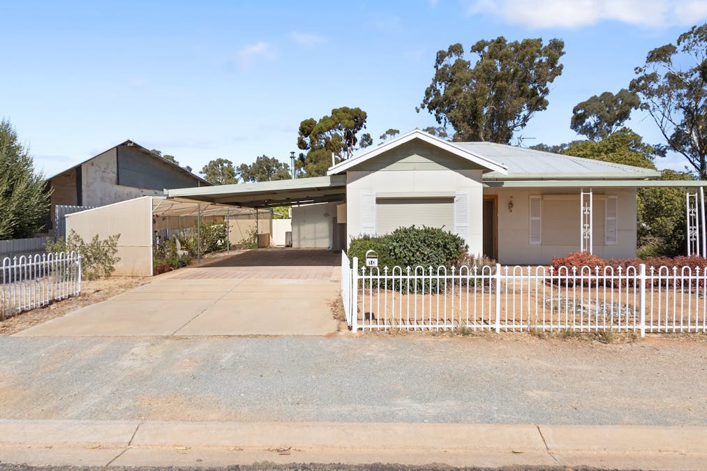 10 Cambridge Street, Jamestown, SA, 5491 - Image 1
